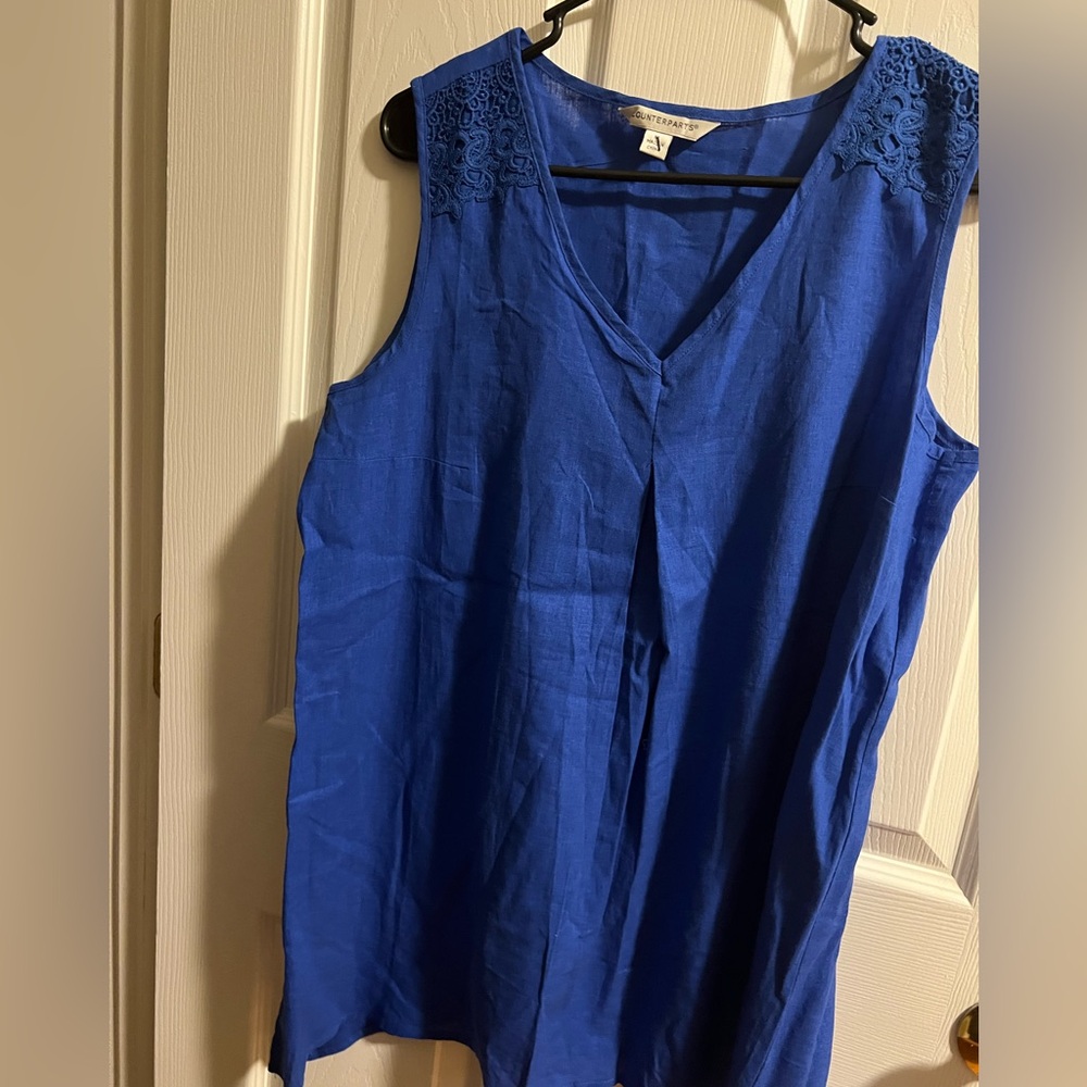 Women tank top size medium